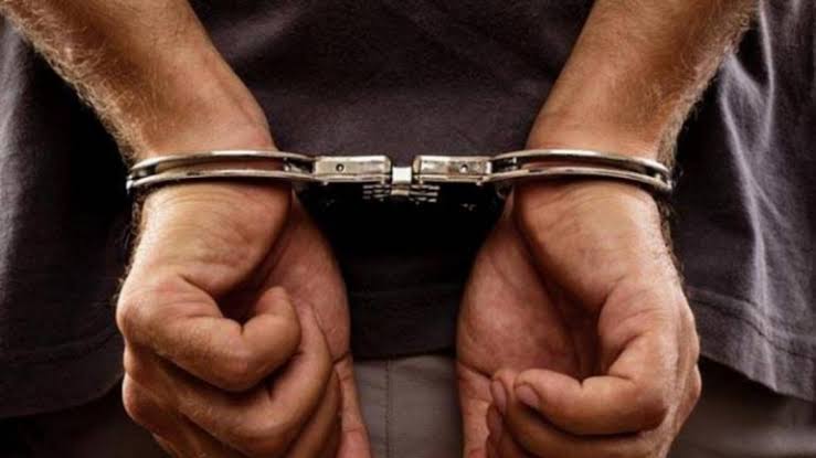 नोएडा : व्यवसायी की हत्या के मामले में 25 हजार का इनामी बदमाश गिरफ्तार